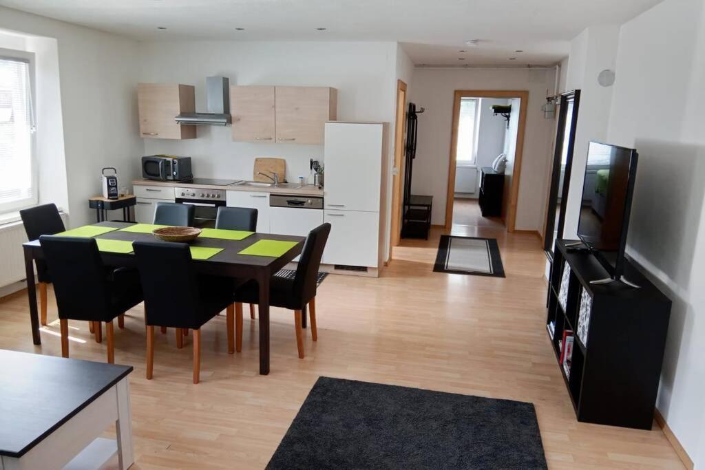 Gemuetliches Apartment In ลันเด็ค ภายนอก รูปภาพ